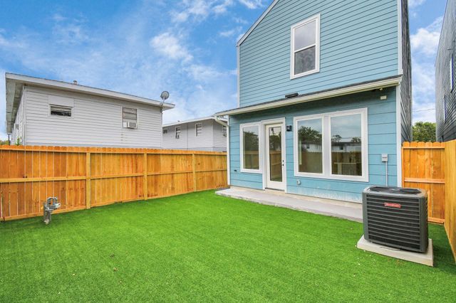 6817 Peerless Street, Houston, TX 77021