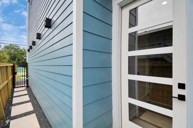 6817 Peerless Street, Houston, TX 77021