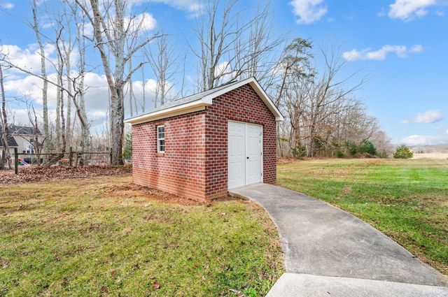 2365 Police Tower Road, Appomattox, VA 24522