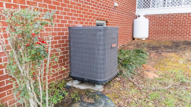 2365 Police Tower Road, Appomattox, VA 24522