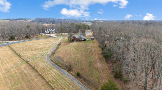 2365 Police Tower Road, Appomattox, VA 24522