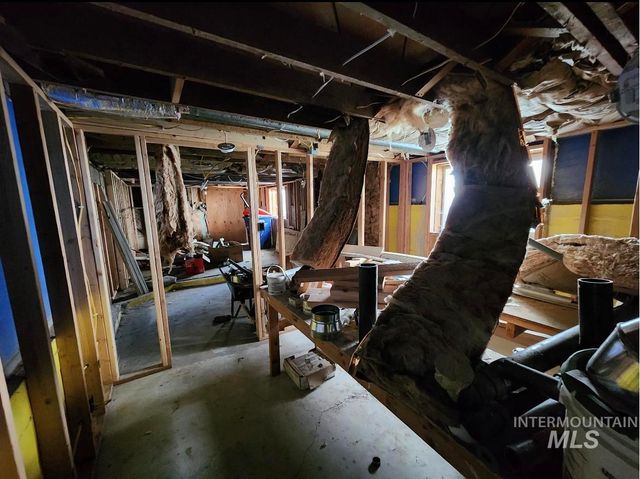 336 2nd Ave N, Twin Falls, ID 83301