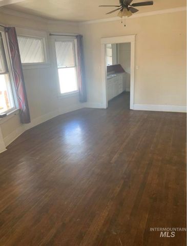 336 2nd Ave N, Twin Falls, ID 83301