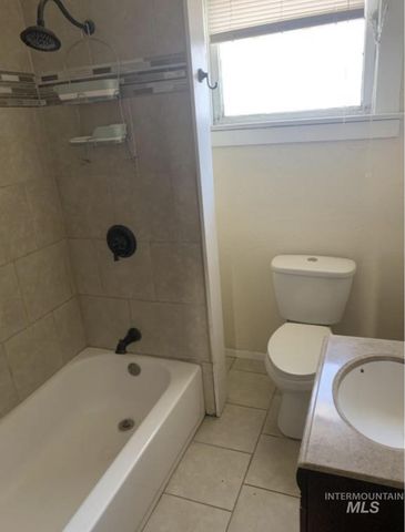 336 2nd Ave N, Twin Falls, ID 83301