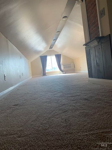 336 2nd Ave N, Twin Falls, ID 83301
