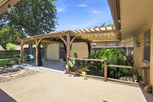 2022 Normandy Drive, Irving, TX 75060