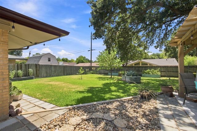 2022 Normandy Drive, Irving, TX 75060