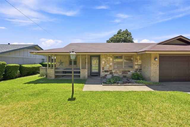 2022 Normandy Drive, Irving, TX 75060