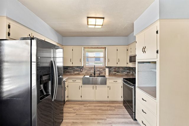2022 Normandy Drive, Irving, TX 75060