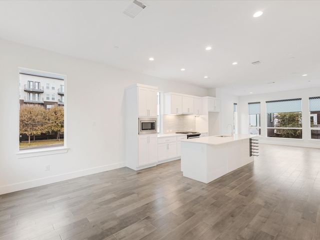 1771 McCoy Street 305, Dallas, TX 75204