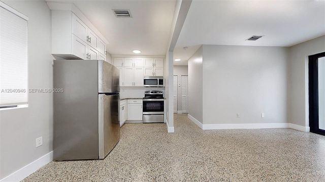 101 W 11th Street 4, Hialeah, FL 33010