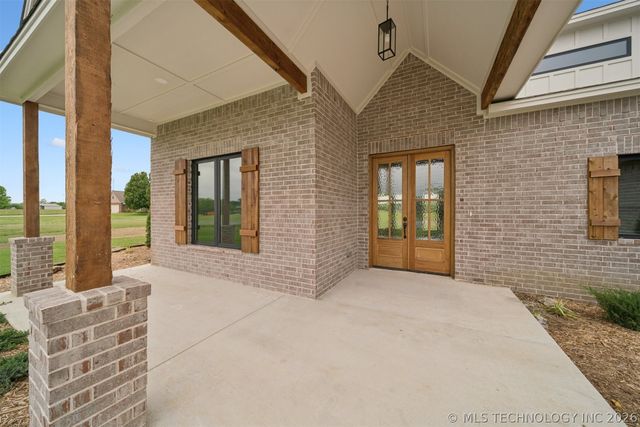 956 Blue Bird Lane, Pryor, OK 74361