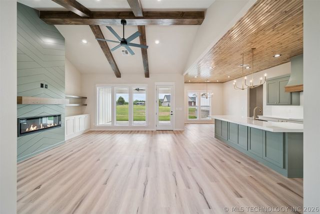 956 Blue Bird Lane, Pryor, OK 74361