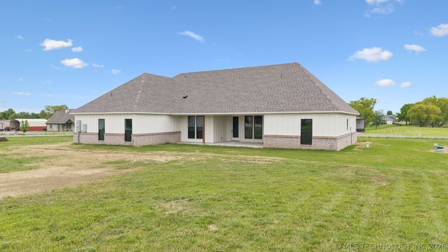 956 Blue Bird Lane, Pryor, OK 74361