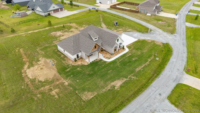 956 Blue Bird Lane, Pryor, OK 74361