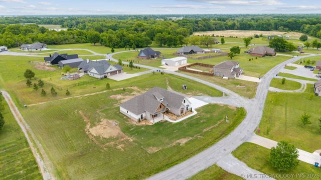 956 Blue Bird Lane, Pryor, OK 74361