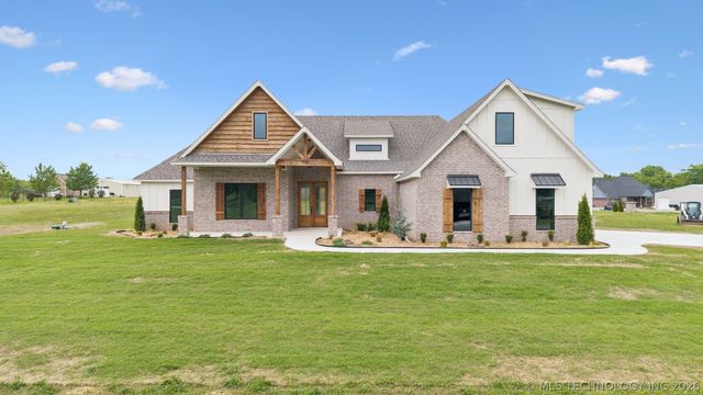 956 Blue Bird Lane, Pryor, OK 74361