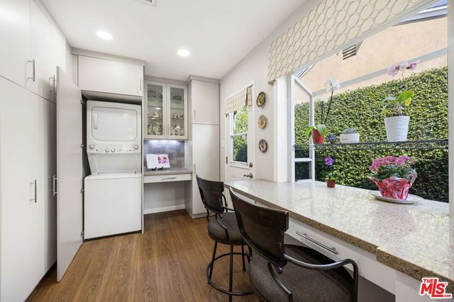 16620 Hamlin Street, Lake Balboa, CA 91406