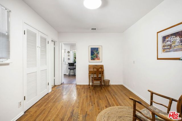 16620 Hamlin Street, Lake Balboa, CA 91406