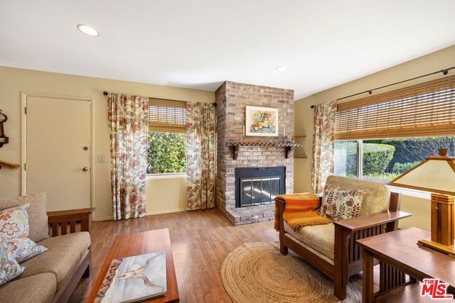 16620 Hamlin Street, Lake Balboa, CA 91406