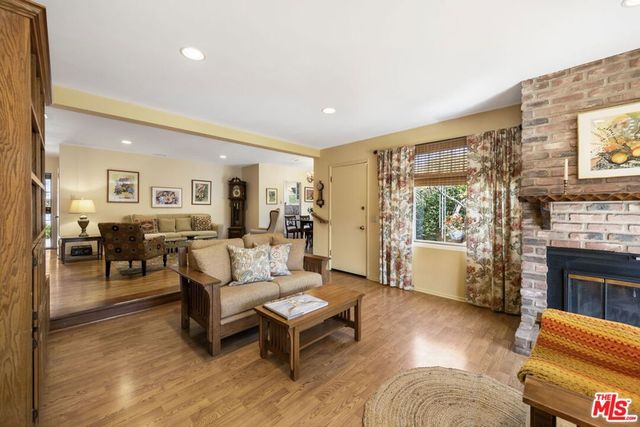 16620 Hamlin Street, Lake Balboa, CA 91406