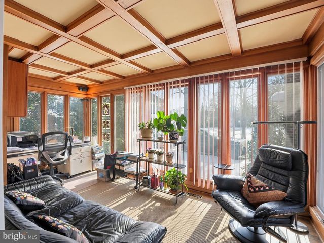 1812 N HANCOCK ST, Arlington, VA 22201