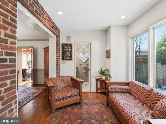 1812 N HANCOCK ST, Arlington, VA 22201