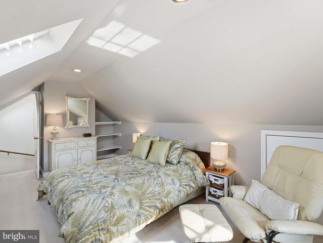 1812 N HANCOCK ST, Arlington, VA 22201