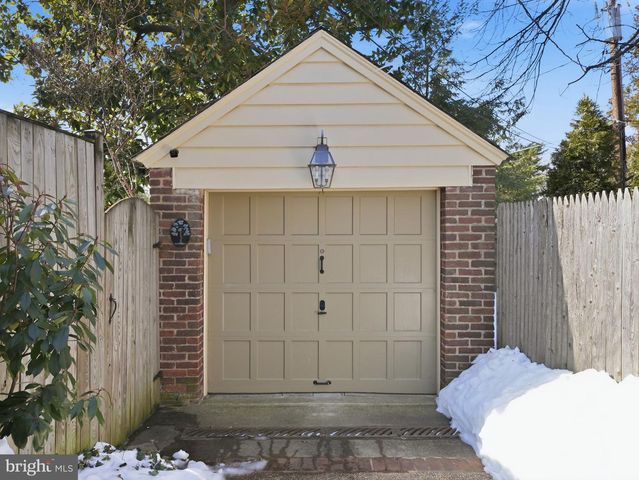 1812 N HANCOCK ST, Arlington, VA 22201