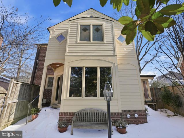 1812 N HANCOCK ST, Arlington, VA 22201