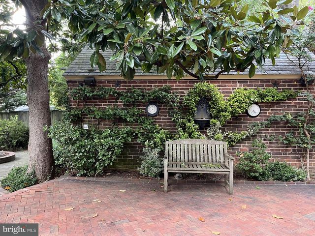 1812 N HANCOCK ST, Arlington, VA 22201