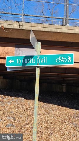 1812 N HANCOCK ST, Arlington, VA 22201