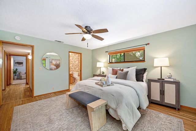 10650 Pine Hill Dr, Grass Valley, CA 95945