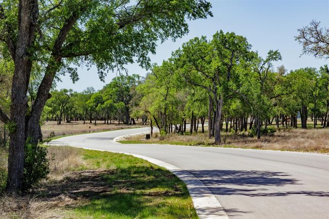 30 Mesa Ranch RD, Dripping Springs, TX 78620