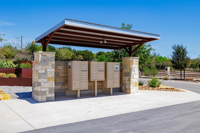 30 Mesa Ranch RD, Dripping Springs, TX 78620