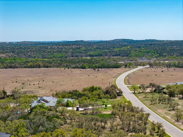 30 Mesa Ranch RD, Dripping Springs, TX 78620