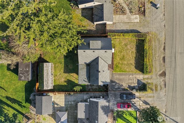 8725 121st Street SW, Lakewood, WA 98498