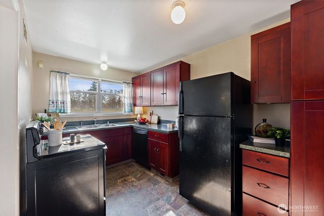 8725 121st Street SW, Lakewood, WA 98498