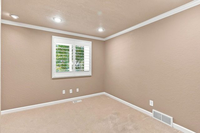 4003 E 42nd Ave, Spokane, WA 99223