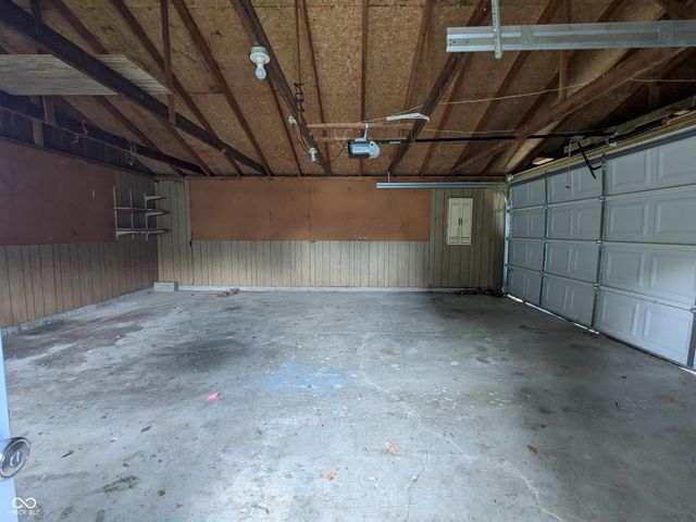 6733 S Cross Street, Pendleton, IN 46064