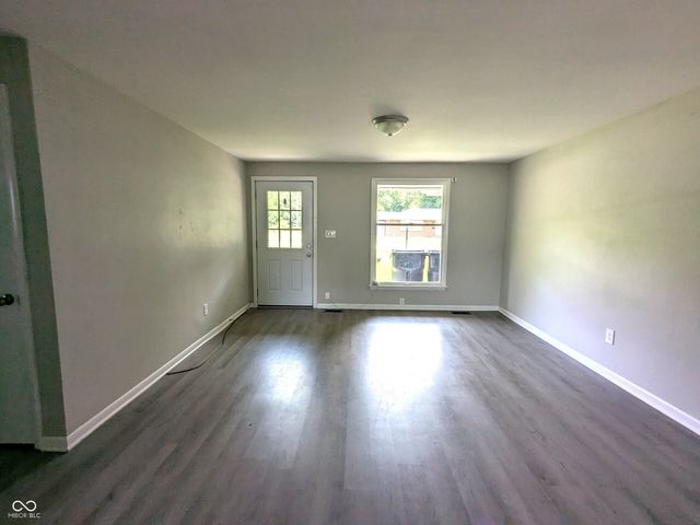 6733 S Cross Street, Pendleton, IN 46064