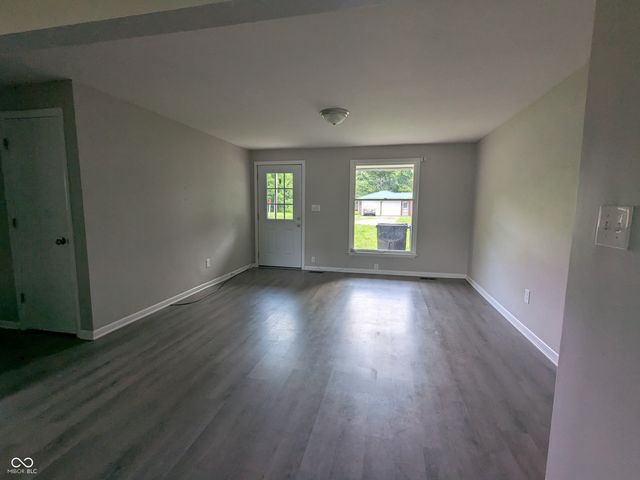 6733 S Cross Street, Pendleton, IN 46064