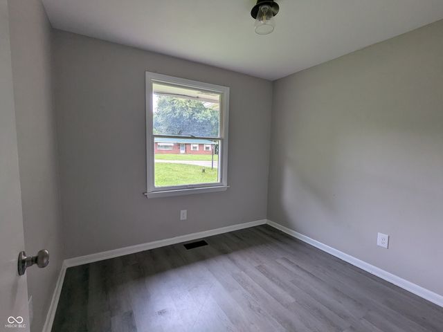 6733 S Cross Street, Pendleton, IN 46064