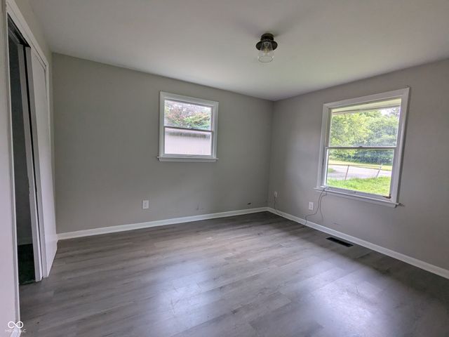 6733 S Cross Street, Pendleton, IN 46064