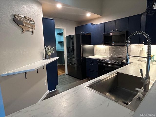 2125 S Troy Way, Aurora, CO 80014