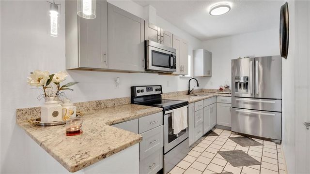 5410 S PINE HILL CIRCLE, Orlando, FL 32808