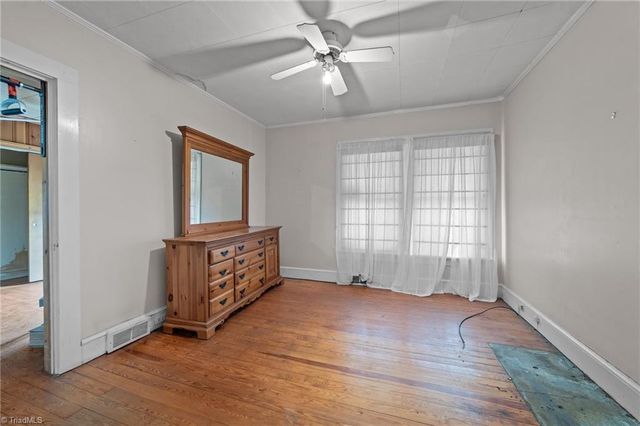 313 King Street, King, NC 27021