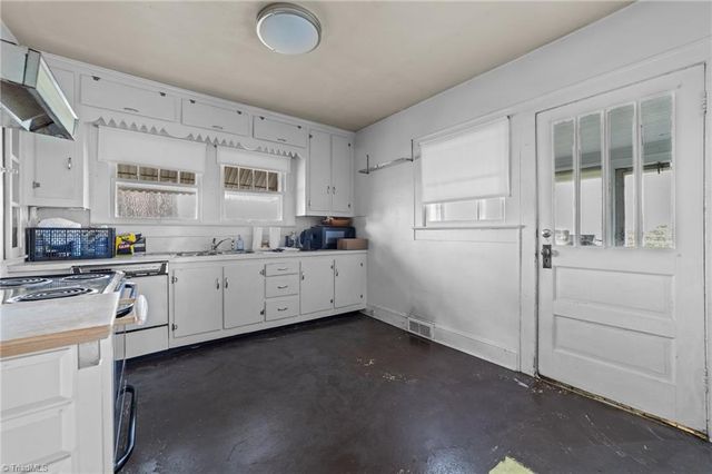 313 King Street, King, NC 27021