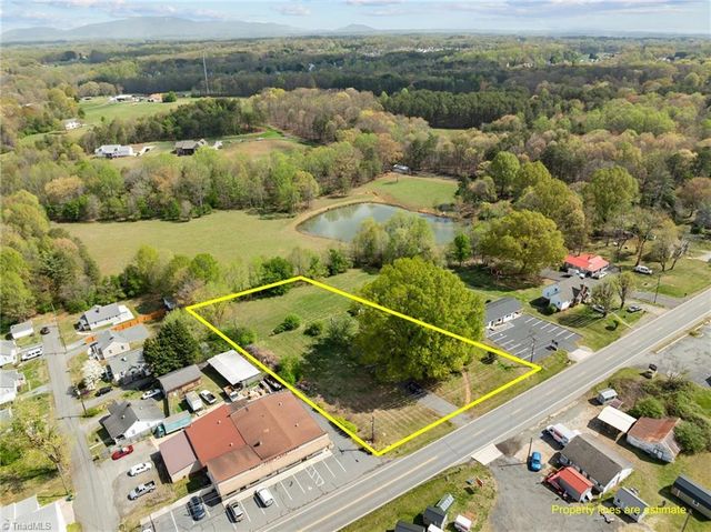 313 King Street, King, NC 27021