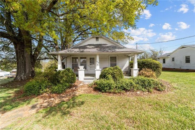 313 King Street, King, NC 27021